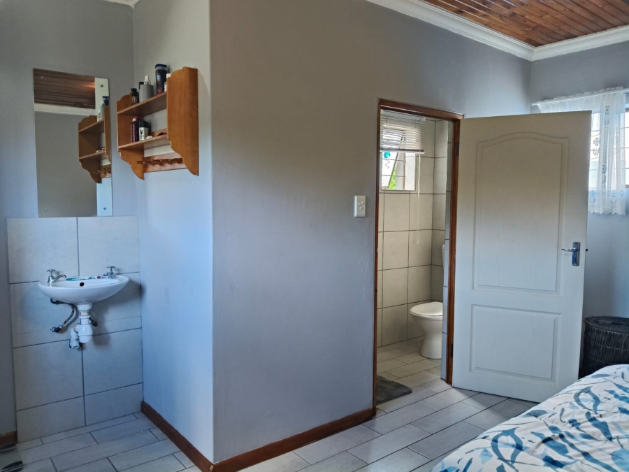 2 Bedroom Property for Sale in C Place Eastern Cape